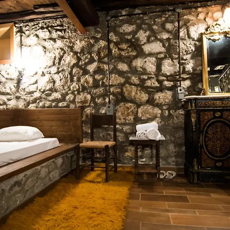 Tithoreans' Traditional Residences Chalet Tithorea