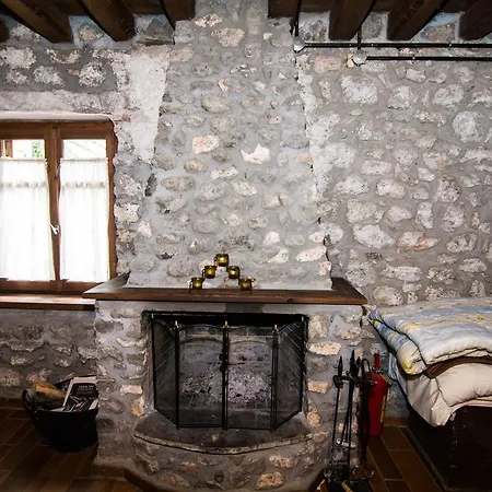 Chalet Tithoreans' Traditional Residences *