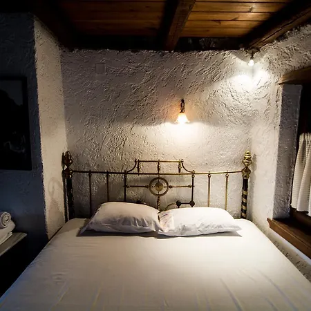 Chalet Tithoreans' Traditional Residences *