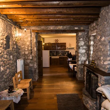 Tithoreans' Traditional Residences Chalet Tithorea